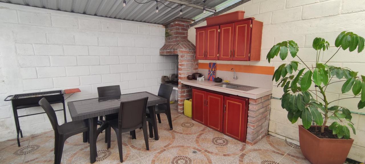 Elegante Apartamento Con Vistas Al Volcan Tungurahua Banos  Exterior photo